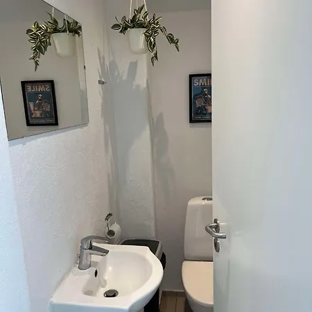 Mini 8 - Close To Lego House And Legoland