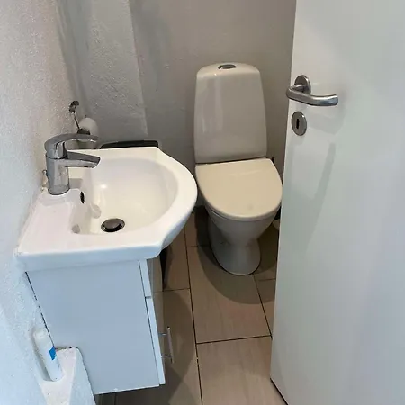 Mini 8 - Close To Lego House And Legoland Хостел *