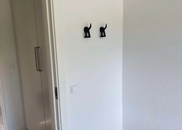 Mini 8 - Close To Lego House And Legoland Hostal