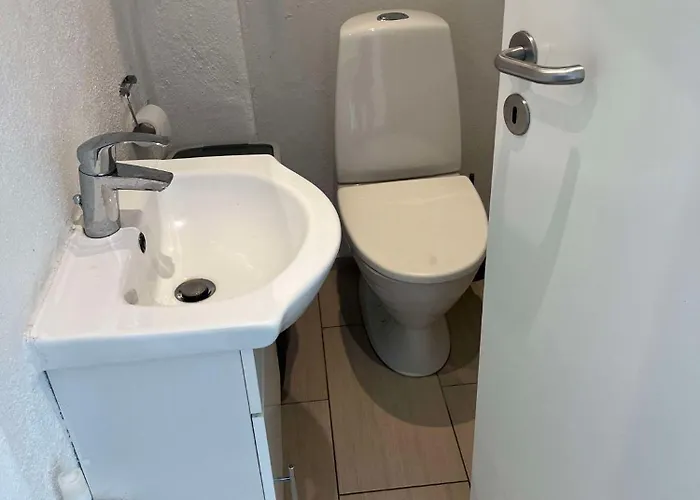 Mini 8 - Close To Lego House And Legoland Hostal *